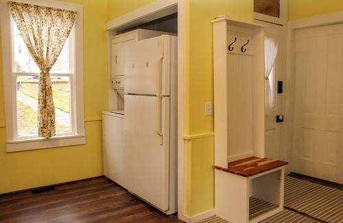 Butler House | Newly Remodeled 1900 Cottage