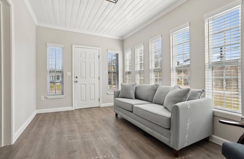 College Park House | Newly Remodeled 1BR/1BR College Park Near Downtown Sleeps 6