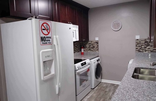 Great Bridge House | NEWLY REMODELED 2 BEDROOM DUPLEX