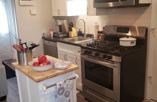 Barrington House | Newly Remodeled 2BR 2BA Home Close to Barrington