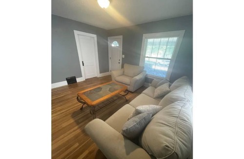 Emporia House | Newly remodeled 3 bedroom 2 blocks from downtown
