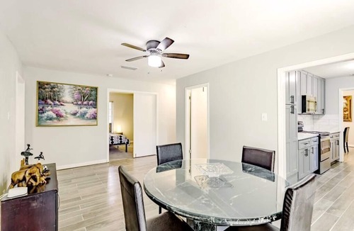 Southridge House | Newly remodeled 4 Bedroom 3 full bath
