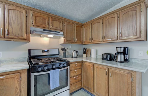 Muncie House | Newly Remodeled 5BR/3BA Home