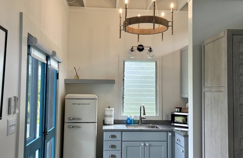 Lanikai House | Newly REMODELED AND the best access to sandy Lanikai Beach! NUC # 90/TVU-0031