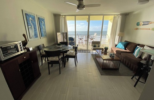Marco Island Condo | Newly remodeled beach front !