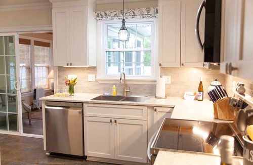 Waterloo House | Newly Remodeled Cottage w/Game Room & Canal Access