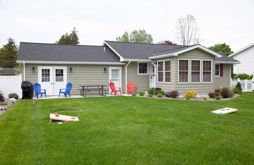 Waterloo House | Newly Remodeled Cottage w/Game Room & Canal Access