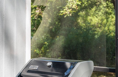 Claverack-Red Mills Cottage | Newly Remodeled Cottage + Fire Pit