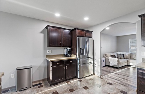 Hutchinson House | Newly remodeled duplex, centrally located, perfect for you!