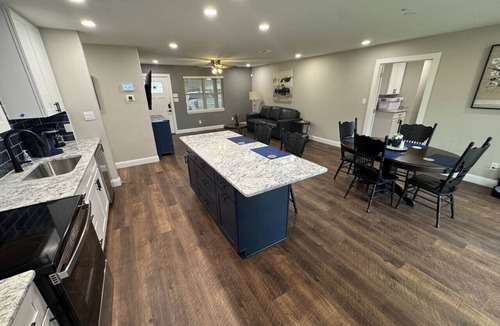 Arlington House | Newly Remodeled Haus of Blues Arlington King Beds