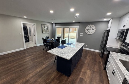 Arlington House | Newly Remodeled Haus of Blues Arlington King Beds