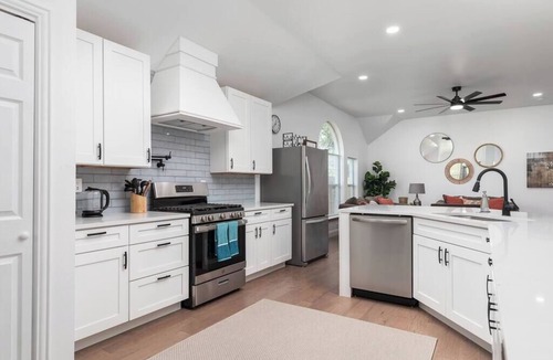 McKinney House | Newly remodeled home near Historic downtown