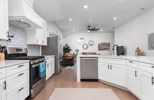 McKinney House | Newly remodeled home near Historic downtown