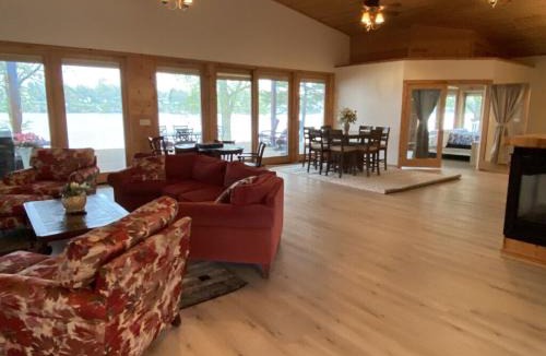 Nashua House | Newly Remodeled House on Cedar Lake!
