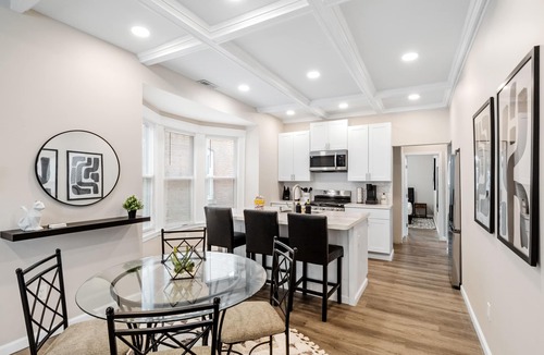 St. Louis Apartment | Newly Remodeled/King Bed Oasis/Wash-U & Clayton