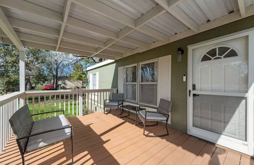 Mineral Wells House | Newly Remodeled Mobile Home The Green Showcase!