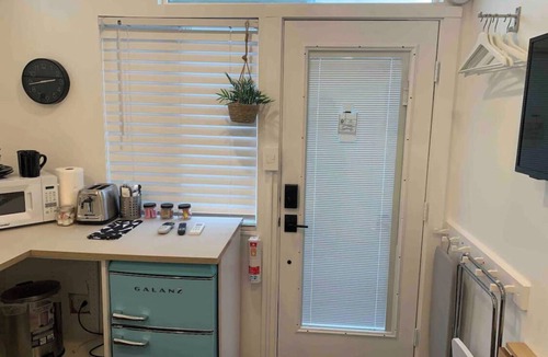 Pittsburg Apartment | Newly Remodeled Micro Apt!