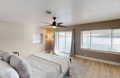 Kaiser House | Newly Remodeled, Pet Friendly, Heart of the State Park, Fisherman’s Paradise!