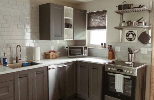 Westerville Apartment | *Newly Remodeled Quaint, Second Floor Flat