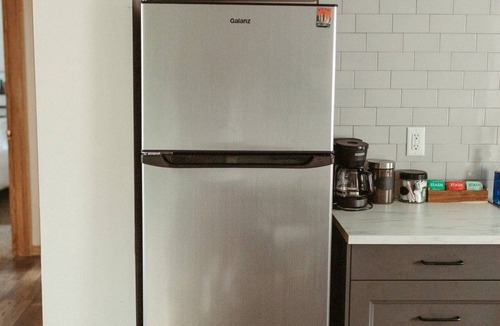 Westerville Apartment | *Newly Remodeled Quaint, Second Floor Flat