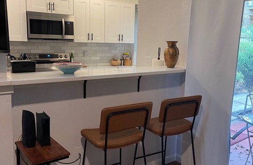 South Lamar Condo | NEWLY REMODELED, Quiet, Comfortable, 2/2 Condo-Great Location!
