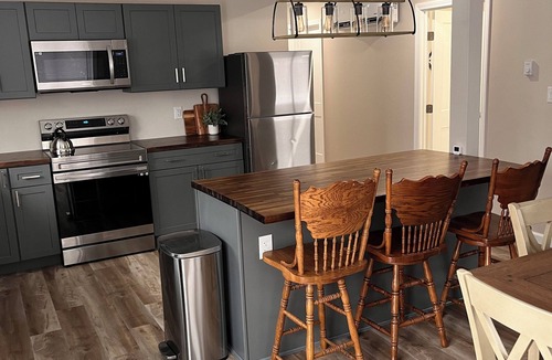 Champlain House | Newly remodeled Riverfront 3 bedroom house on the Great Chazy River with dockage