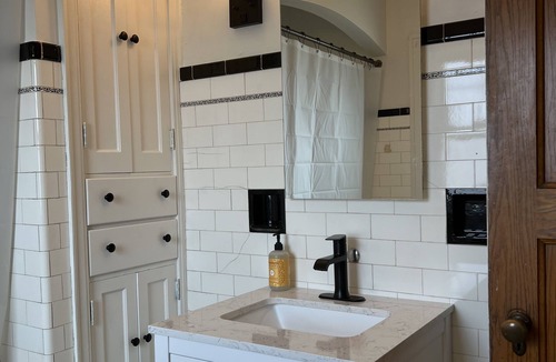Peru Apartment | Newly remodeled Studio Apartment