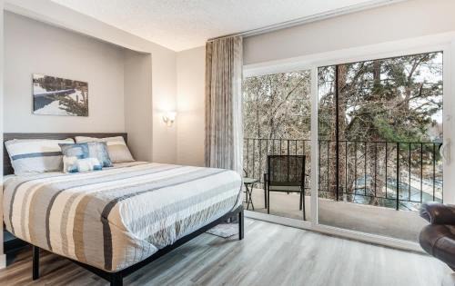 Bend House | Newly Remodeled Top-floor Condo near Downtown Bend
