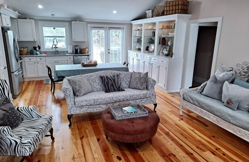 Salter Path Cottage | Newly Remodeled Charming Beach Cottage with Private Pool in Historic Salter Path
