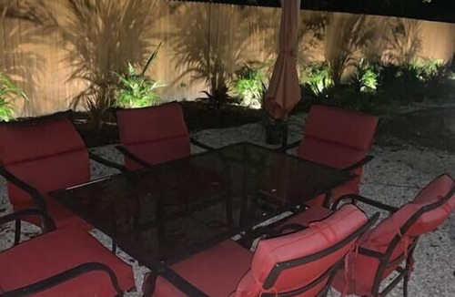 South Sarasota House | Newly Remodeled 3bd/3bh | 10 mins to the Beach