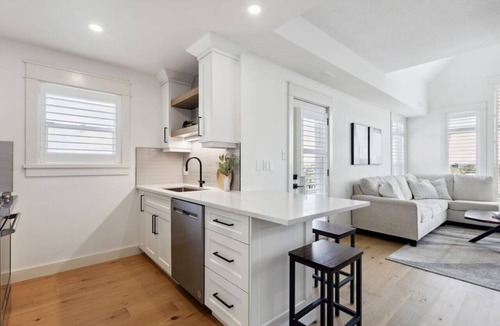 The Blue Mountains Apartment | Newly Renovated at Rivergrass: Pool, Golf, Steps to Village