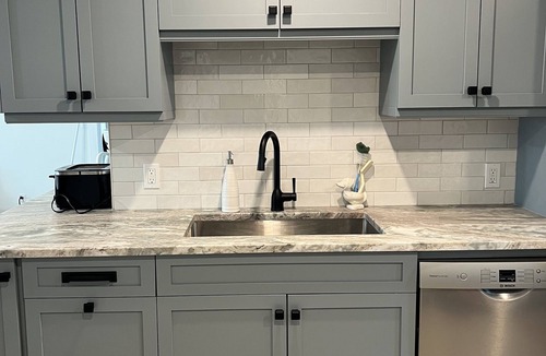 Pointe aux Roches Cottage | Newly Renovated Waterfront Cottage Lake St. Clair