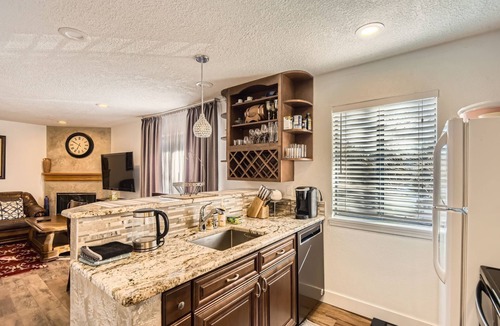 Englewood Apartment | NEWLY RENOVATED 1BR RETREAT