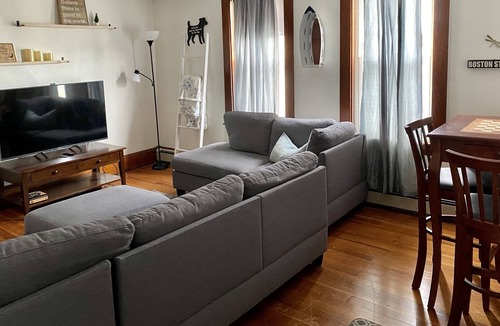 Nonantum Apartment | Newly Renovated 1BD Private Suite w/Parking + WIFI
