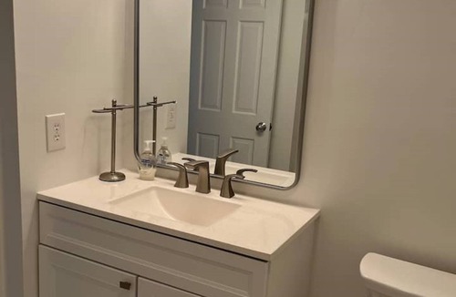 Mount Airy Condo | Newly Renovated 2 Bed Condo mins from Downtown!