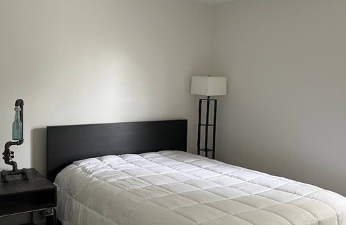 Mount Airy Condo | Newly Renovated 2 Bed Condo mins from Downtown!