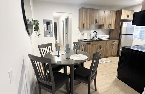 Walkerville Apartment | Newly renovated 2 bed 1 bath #UPPER floor unit.