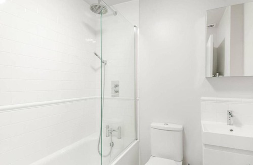 Latchmere Apartment | Newly Renovated 2 Bed Clapham Junction