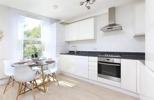Latchmere Apartment | Newly Renovated 2 Bed Clapham Junction