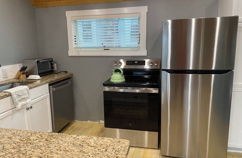 Amherst Cottage | Newly renovated 2-bedroom cottage; walking distance to Baboosic Lake Town Beach