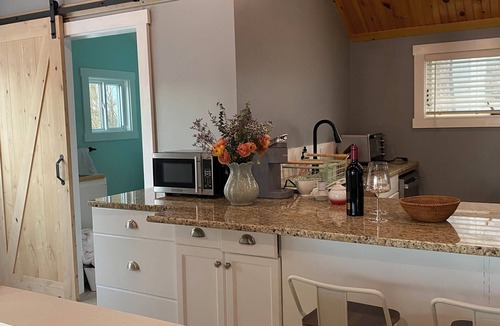 Amherst Cottage | Newly renovated 2-bedroom cottage; walking distance to Baboosic Lake Town Beach