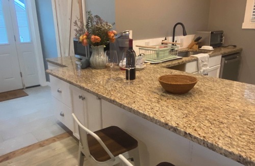 Amherst Cottage | Newly renovated 2-bedroom cottage; walking distance to Baboosic Lake Town Beach