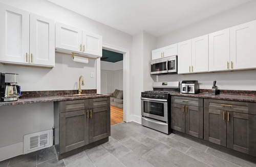 New Center Detroit Apartment | Newly renovated 2-bedroom apartment in quiet Historic Detroit neighborhood