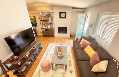 Parker Lane House | Newly renovated 2-bedroom house in Austin! Minutes from DT, SOCO & the airport!