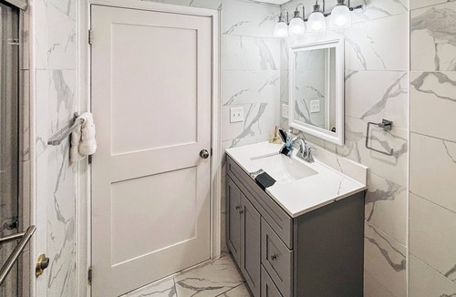 South Boston House | Newly Renovated 2 Bedroom in Southie!