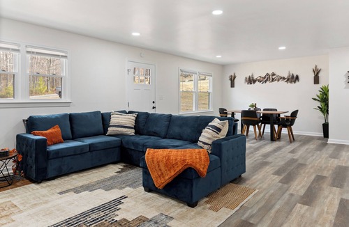 Buchanan House | Newly Renovated 2BR/2BA Home. Near Buchanan