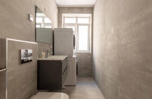 Norrebro Apartment | Newly Renovated 2BR with Balcony