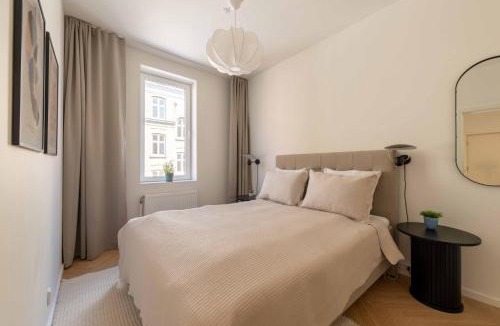 Norrebro Apartment | Newly Renovated 2BR with Balcony