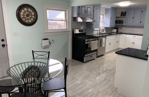 Crystal Beach Cottage | Newly renovated 3 bedrooms beach house in Crystal Beach