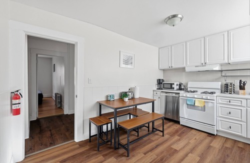 Nonantum Apartment | Newly Renovated 3Br Apt Near Boston + Parking